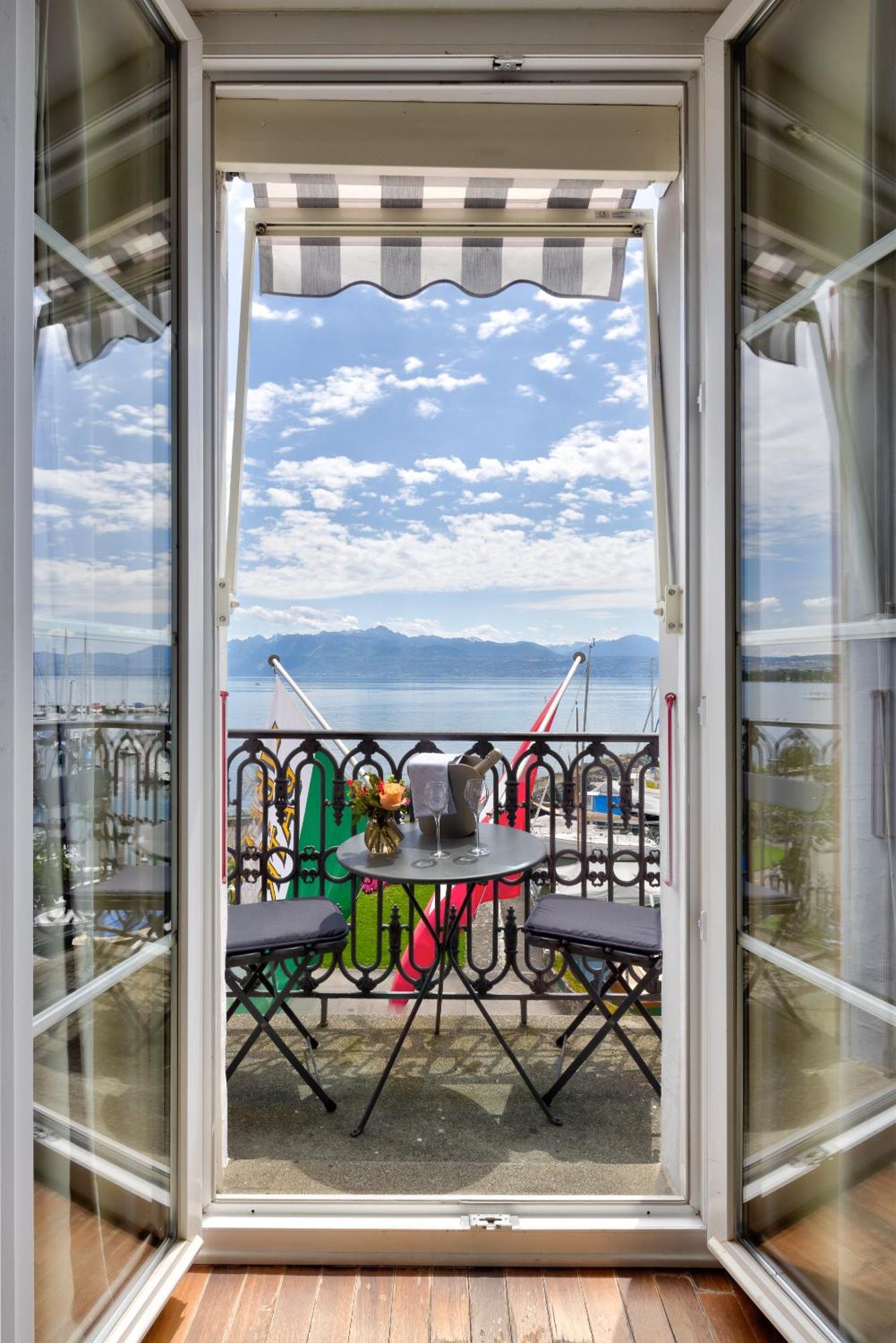 Romantik Hotel Mont Blanc Au Lac Morges Esterno foto